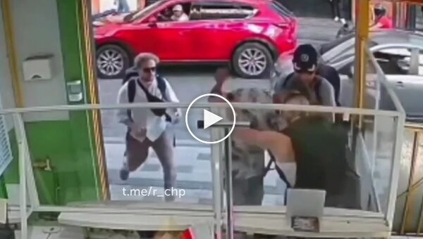 Попытка ограбления девушки в Колумбии