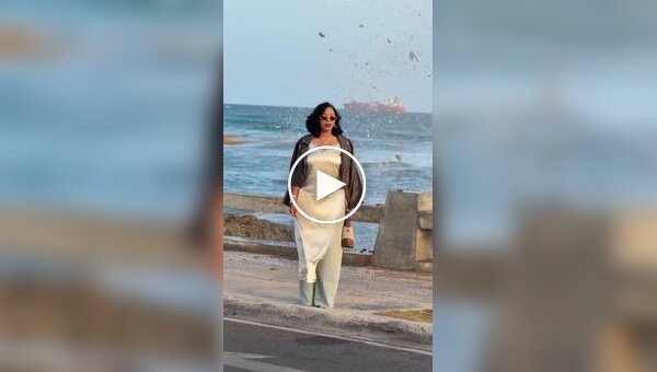 Во время записи видео девушку сбил мотоциклист