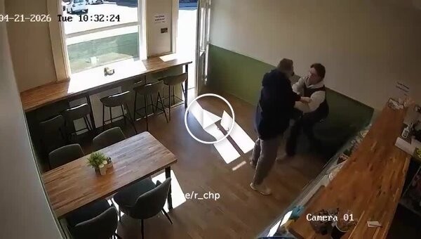 Неожиданное нападение на посетителя кафе в Англии