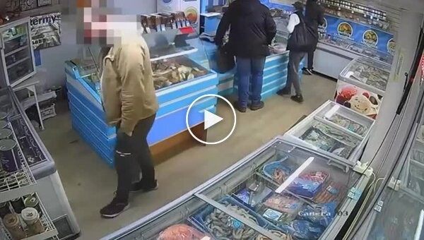 A man stole a whole crab from a store in Balashikha