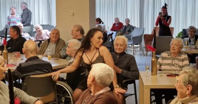 They helped take off underwear: residents of a nursing home were given a striptease (5 photos)