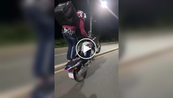 Тільки п'яти виблискували