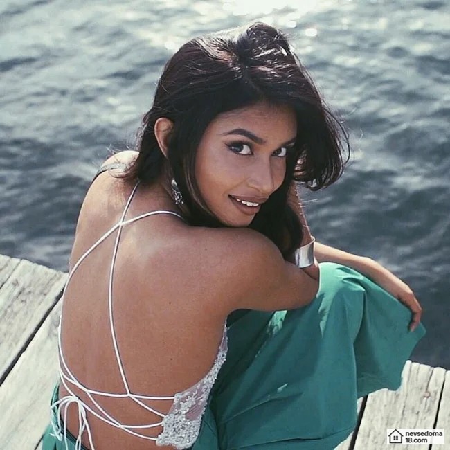 Девушка дня - Mishti Rahman