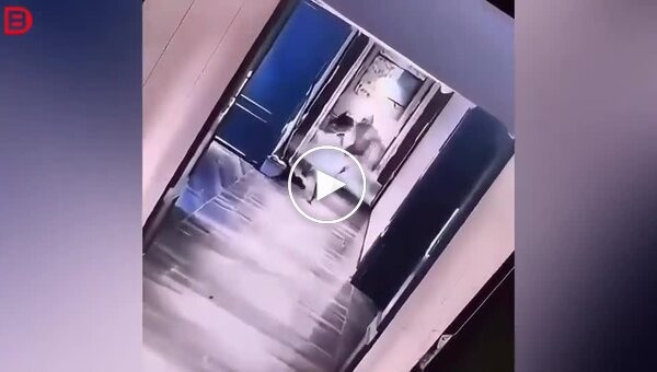 Голый мужчина бегал по отелю за девушкой после ссоры