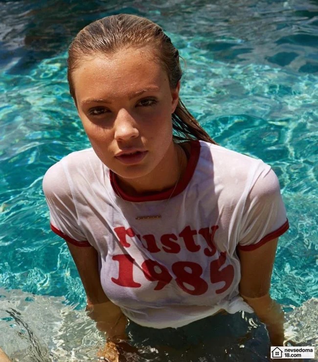 Девушка дня - Juliette Perkins