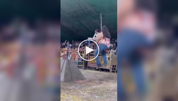 І як завжди всі проблеми, через одну велику попу