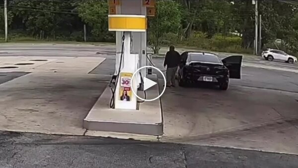 Bad day for a robber in red briefs
