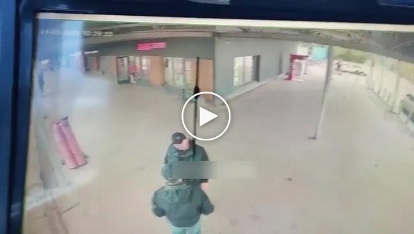 Встретились два одиночества на самокатах