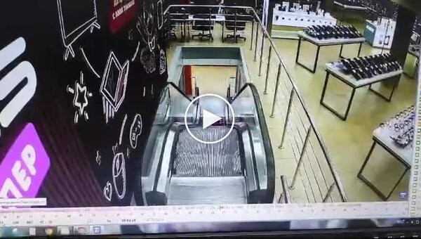 In Novosibirsk, a girl got caught in an escalator.