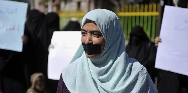 Women in Afghanistan are no longer allowed to talk to each other (5 photos)