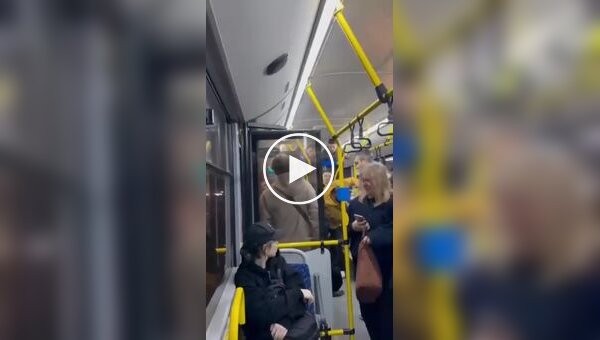 In Volgograd, teenagers brutally beat a man on a bus