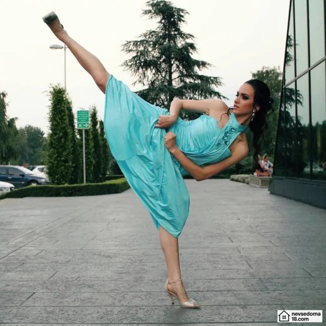 Девушка дня - Сара Дамьянович