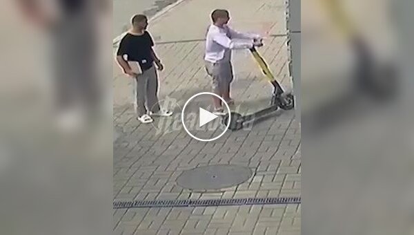 A scooter hit a mother and baby in Russia