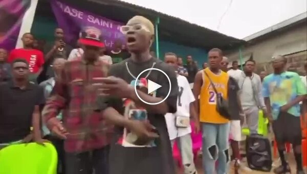 A deaf-mute rapper has become popular in Congo