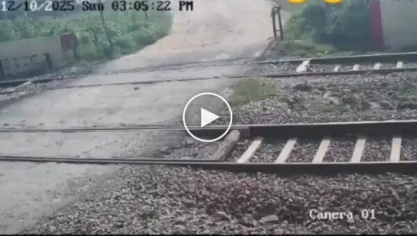 Як Кумар від поїзда тікав