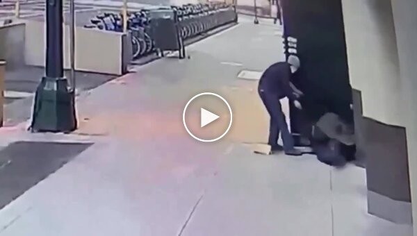 In the USA, a homeless man robbed a man who decided to do a good deed