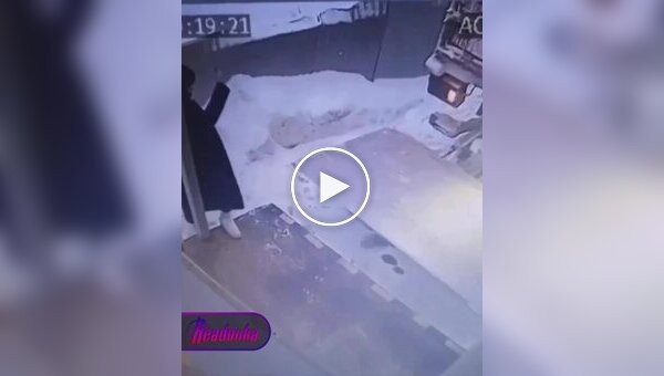 Woman almost had her leg severed by a truck loading platform when it reversed