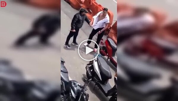 В Боготе уличный герой попытался задержать вора, но вмешался его подручный