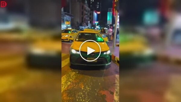 Хаос в центре Бангкока: женщина с ножом напала на прохожих