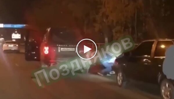 A man in Russia tried to lure girls into his SUV and opened fire on their defenders in Yekaterinburg