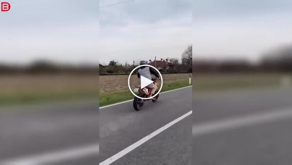 Трюк на задньому колесі закінчився подвійним фейлом
