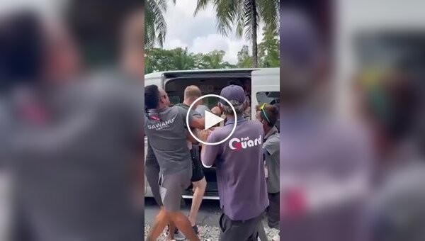 Туристы подрались во время экскурсии в Таиланде