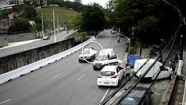 Погоня за грабителем, угнавшим фургон с молочной продукцией