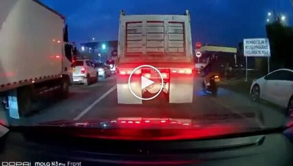 Массовое ДТП на пункте взимания платы в Колумбии