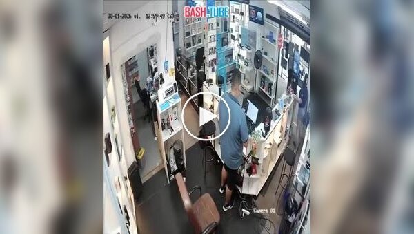 Трагедия на Филиппинах: владелец магазина случайно застрелил свою жену