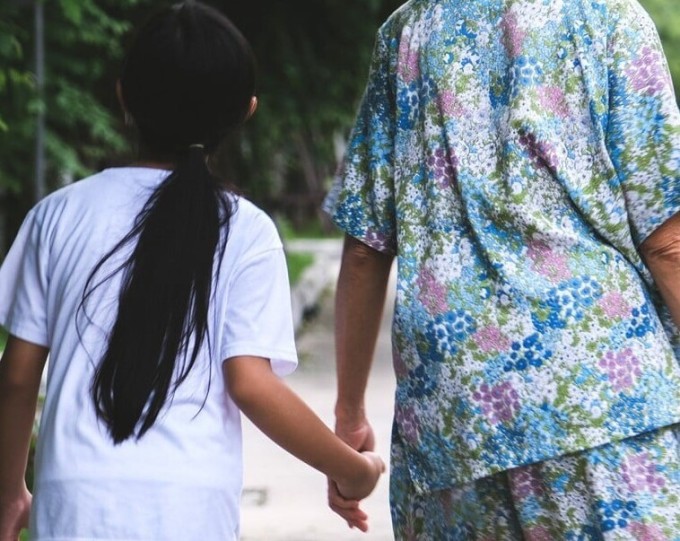 A Chinese woman stole an 11-year-old girl to raise her as an “ideal wife” for her son (3 photos)