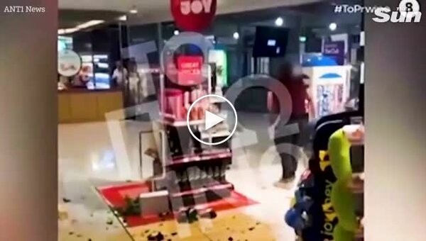 Турист опоздал на рейс и впал в ярость