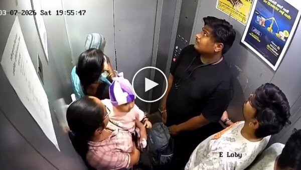 Ребенку зажало руку в лифте