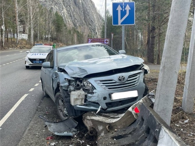 Класична ДТП з повертаючим та обганяючим (3 фото + 1 відео)