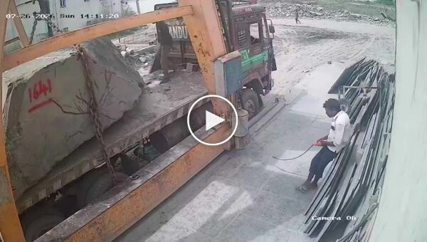 Unloading at a granite factory did not go according to plan