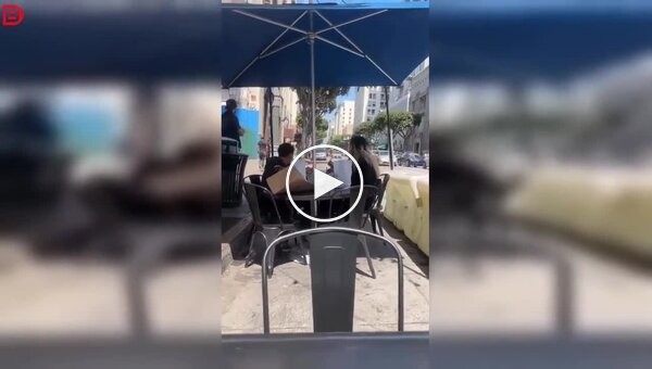 В Лос-Анджелесе курьер без тормозов влетел на летнюю террасу