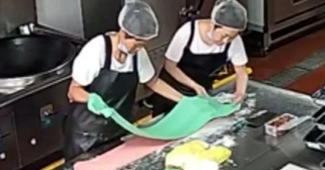 В Китае более 200 детей отравились свинцом (2 фото + 1 видео)