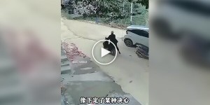Підбірка з безліччю смішних, безглуздих і хворобливих інцидентів пов'язаних з мопедами