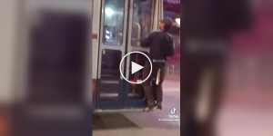 Taxi driver unexpectedly intervenes in passenger-driver dispute