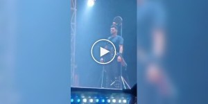 Лучник проколов юнакові вухо