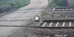 Як Кумар від поїзда тікав