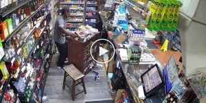 У США чоловік з пістолетом отримав постріл в голову від поліції