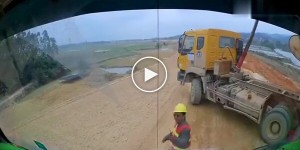 Зацепил электрические провода