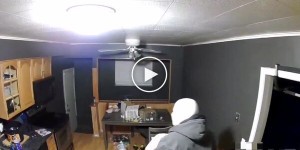 Перестрелка грабителя с хозяином дома попала на видео