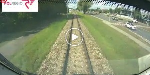В Польше подросток на электросамокате врезался в поезд