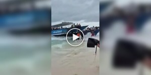 Туристка зламала хребет після падіння з екскурсійного човна