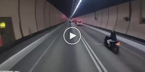 У машині зручніше, ніж на мотоциклі